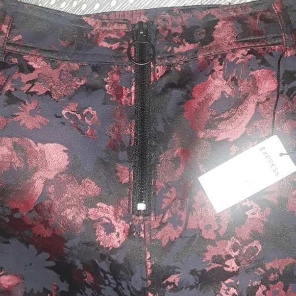 Skirt - Picture 3 of 4